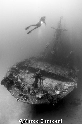 WRECK
Nikon D100 and 16mm by Marco Caraceni 
